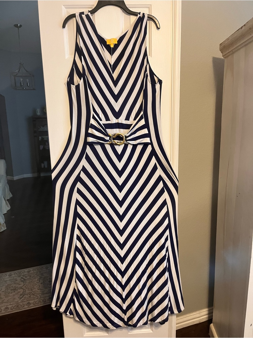 Liz Lange Navy and White Chevron Midi Dress with Gold Buckle